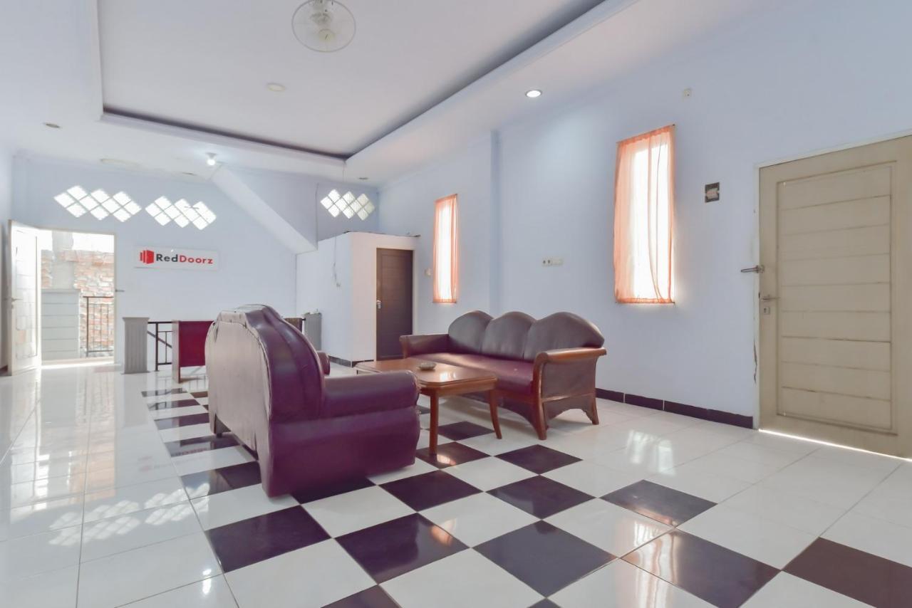 Reddoorz Syariah Near Ramayana Mall Ταρακάν Εξωτερικό φωτογραφία